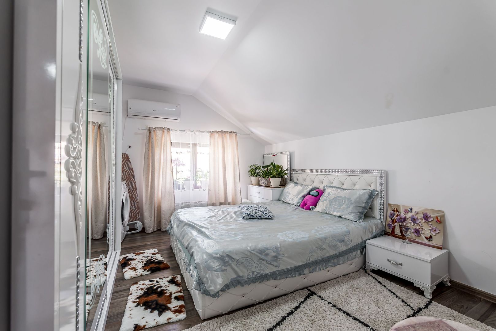 Apartament de închiriat cu 2 dormitoare, parcare inclusă, bloc nou - Poză 1