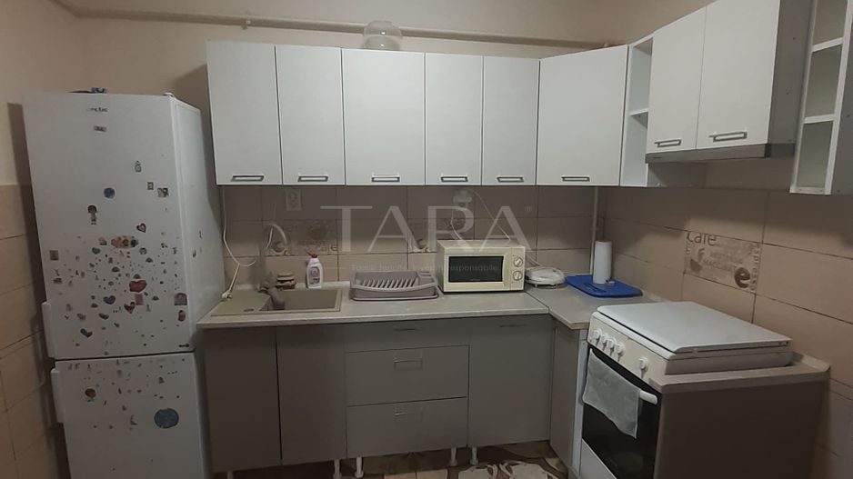 Apartament 2 camere, balcon închis, etaj 1, parcare inclusă. - Poză 3