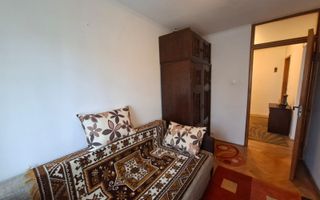 Apartament 3 camere 70 mp Parcul Sub Arini - Poză 7