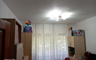 ageuropa.ro vinde ap 2 cam 46mp RENOVAT la PARTER în Micro 14. - Poză 3