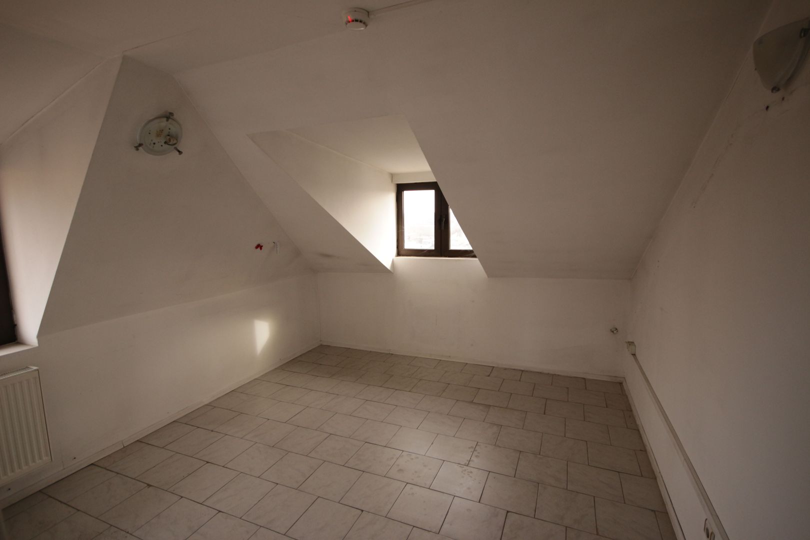 Imobil destinatie birouri + depozit - Poză 50