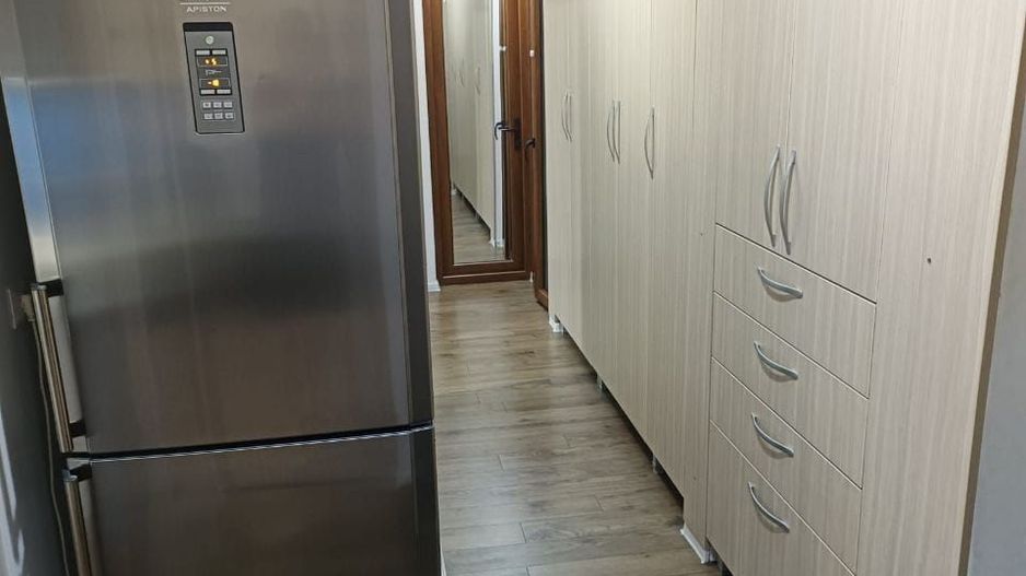 DE inchiriat apartament cu 3 camere, General. etaj 2, 450 euro - Poză 5