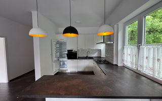 Apartament cu vedere spre Tâmpa, liniște și natură, în Centrul Istoric al Brașov - Poză 6