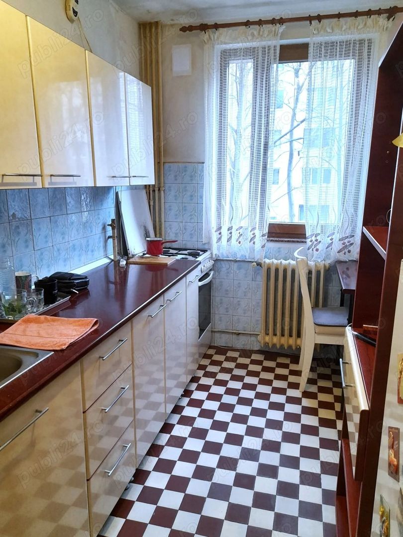 De vanzare apartament 4 camere Drumul Taberei - Poză 5
