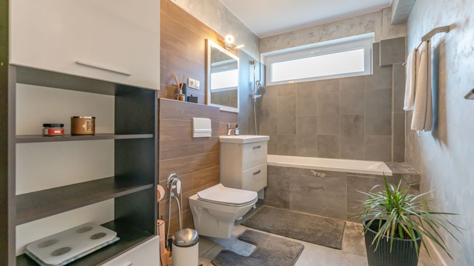 Casa mobilata utilata modern cartier Izvor Tarlungeni Brasov - Poză 9
