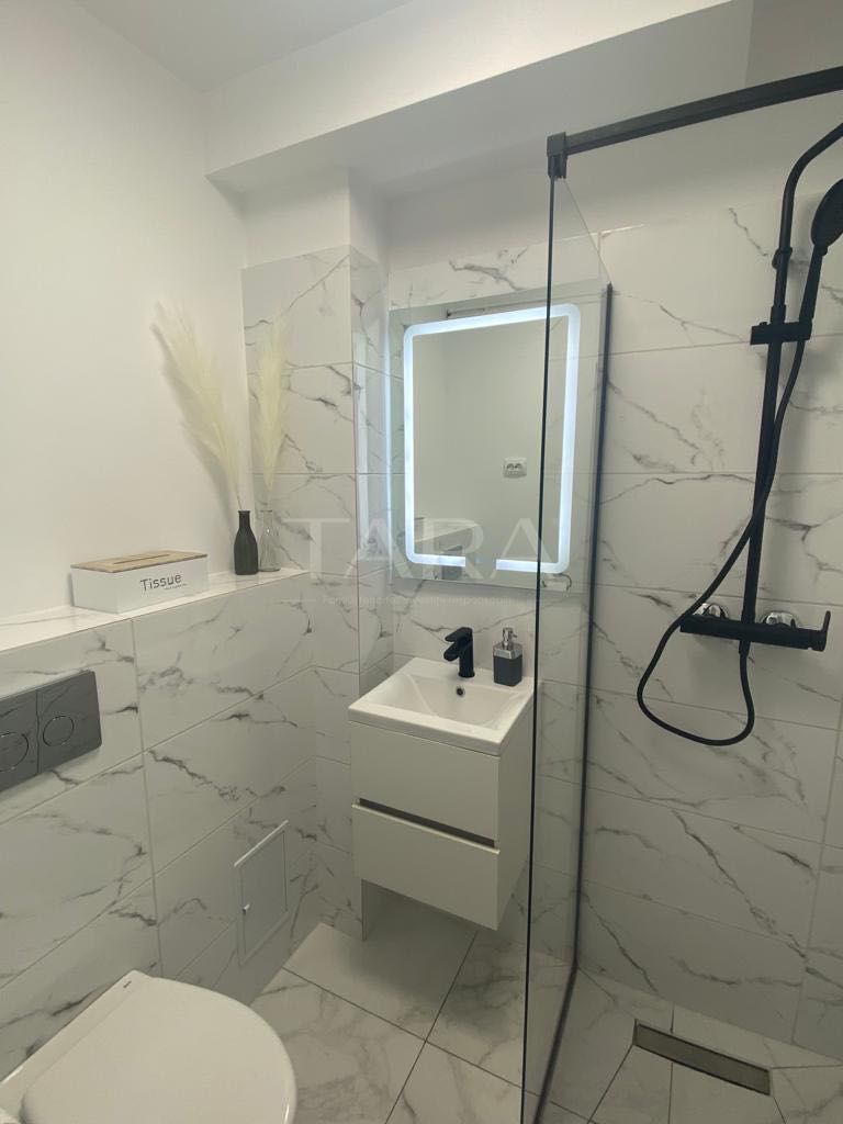 Apartament 1 cameră renovat, complet, mobilat și utilat, de inchiriat. - Poză 5