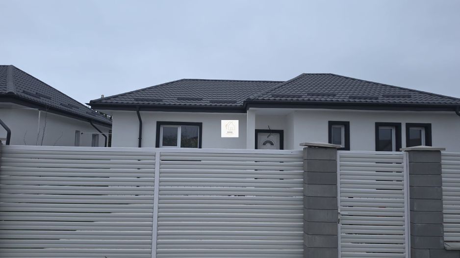 Casa 4 camere Crevedia - Poză 14