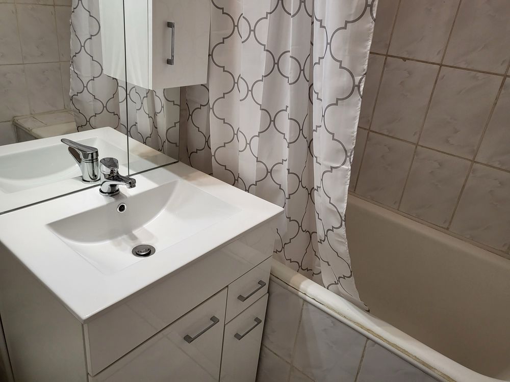 Apartament 3 camere, decomandat. - Poză 3