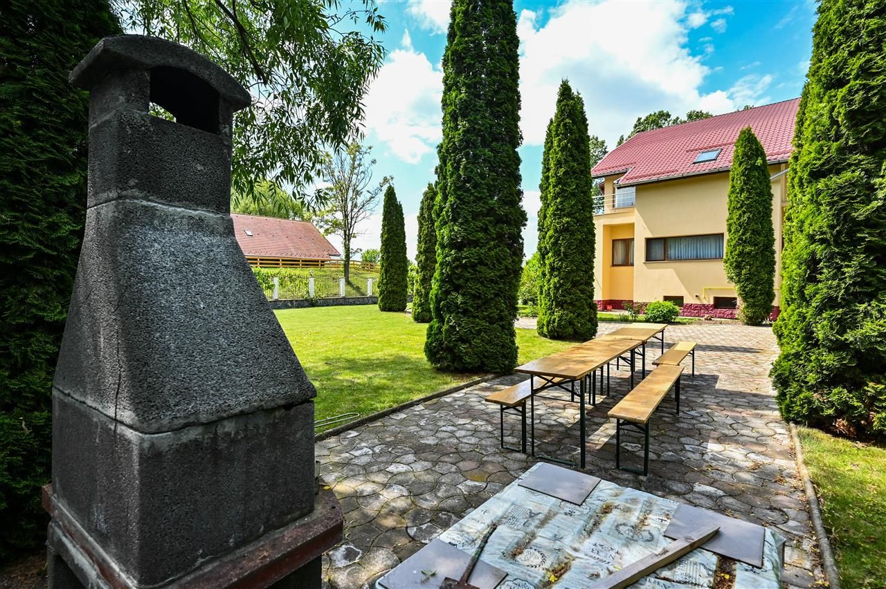 Vila cu 1.500 mp teren, gradina amenajata, linistita zonare,  Halchiu, Brasov - Poză 25