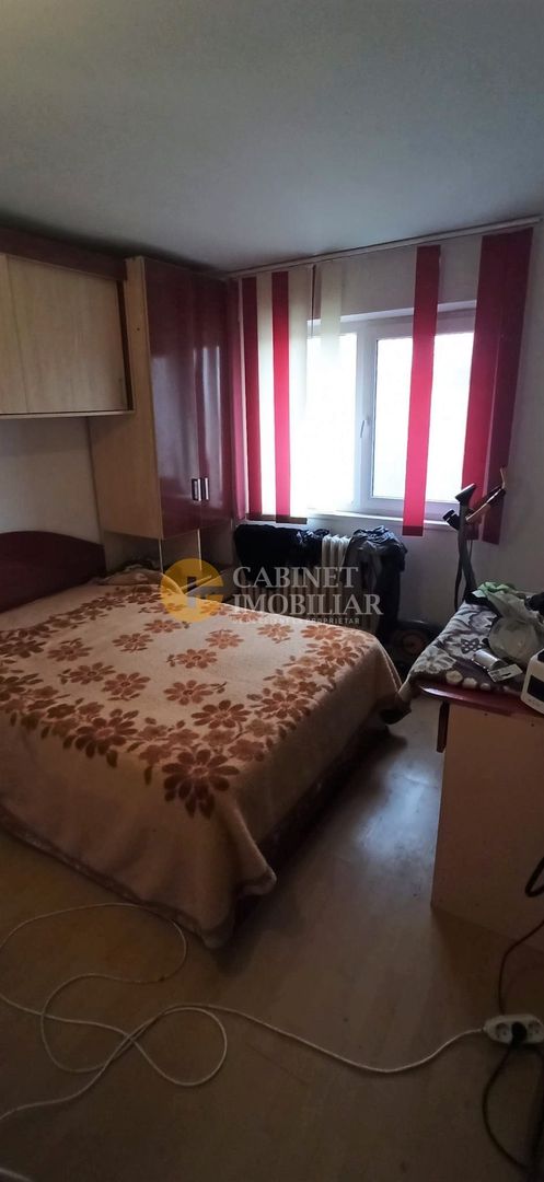 Apartament 3 camere, etaj intermediar, zona Mircea Cel Batran - Poză 2