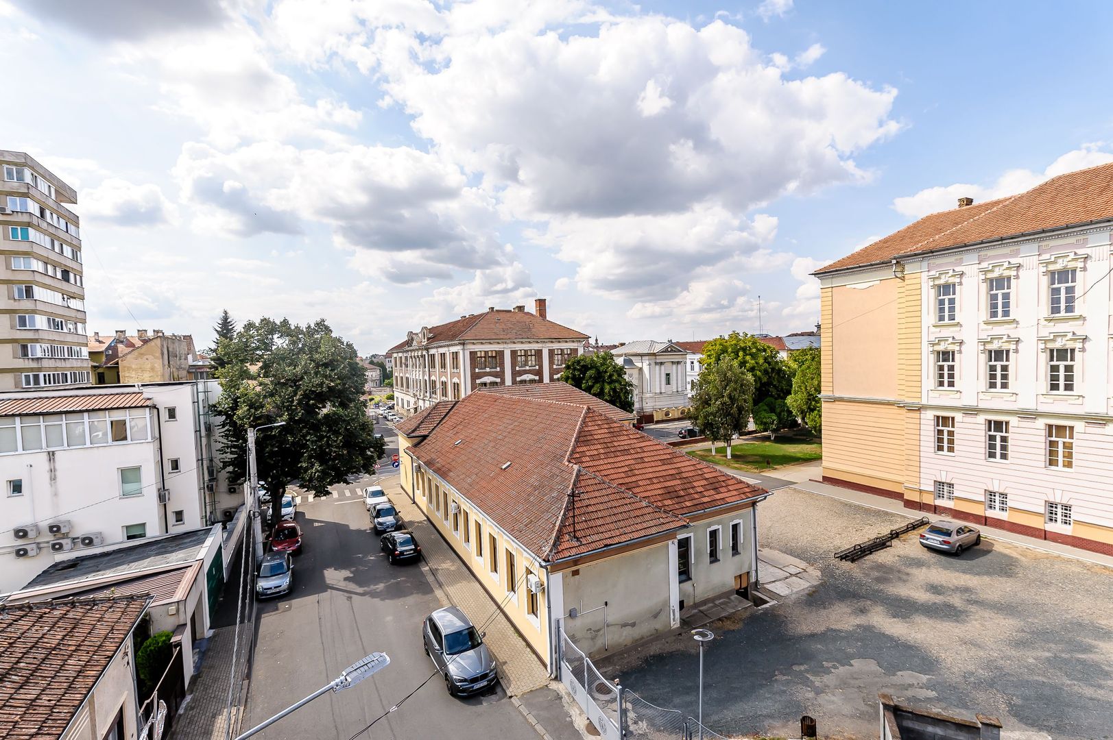 Apartament cu 4 camere LUX, zona Gloria – Pedagogic – Malul Mureșului - Poză 4