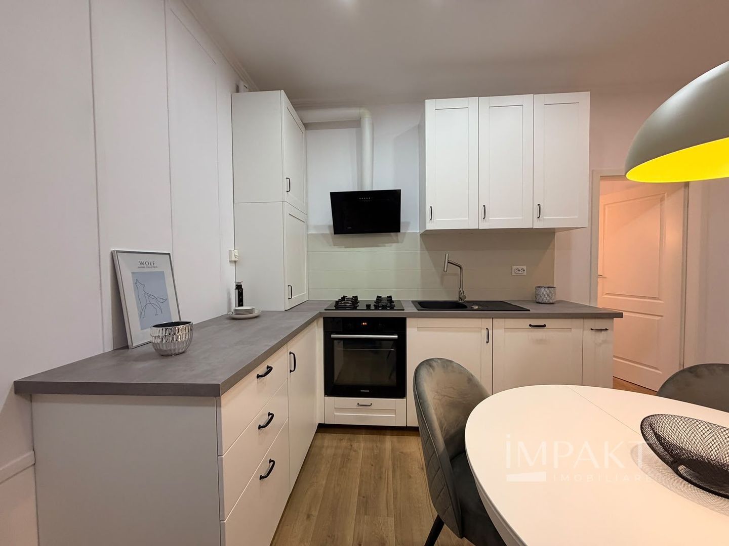 Apartament 2 camere de închiriat, cu curte și ciubăr - Poză 4