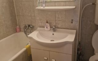 Apartament 3 camere, decomandat , etajul 1/10 - Poză 7