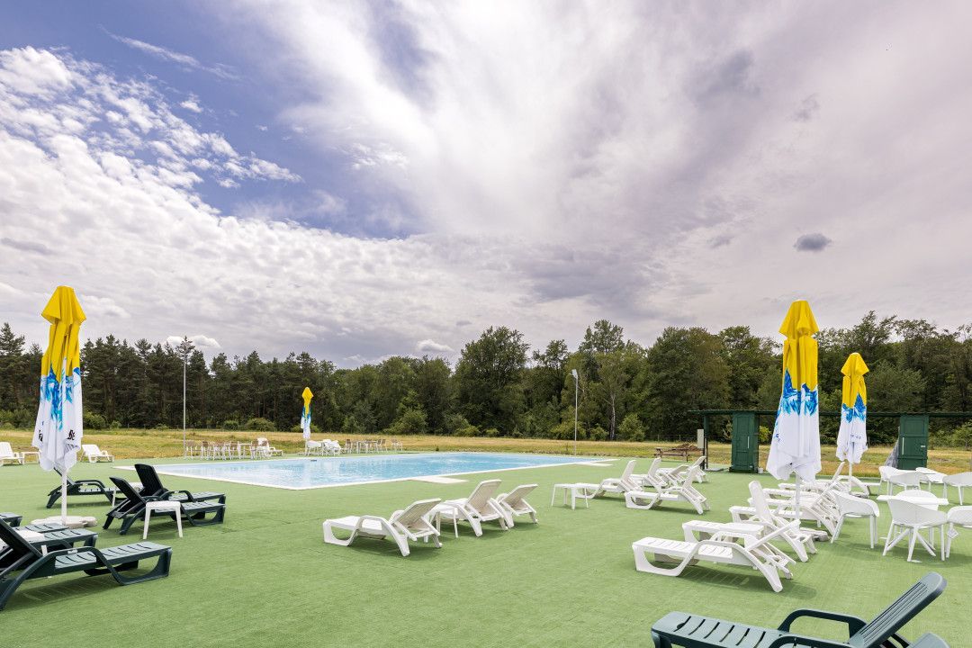 AFACERE FUNCTIONALA - MOTEL, PARCARE TIRURI, CAMPING cu piscina si lacuri - Poză 2