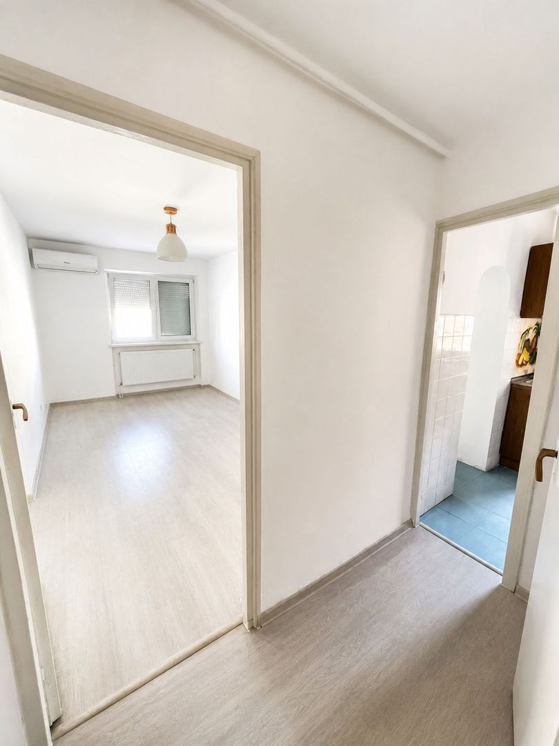Apartament cu 3 camere renovat de vânzare in Sebeș - Poză 6
