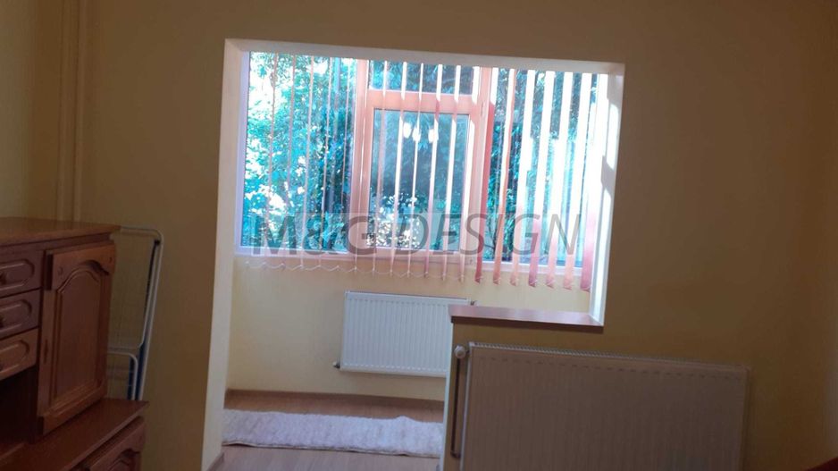 Apartament 1 camera  parter cu balcon si centrala - Poză 2
