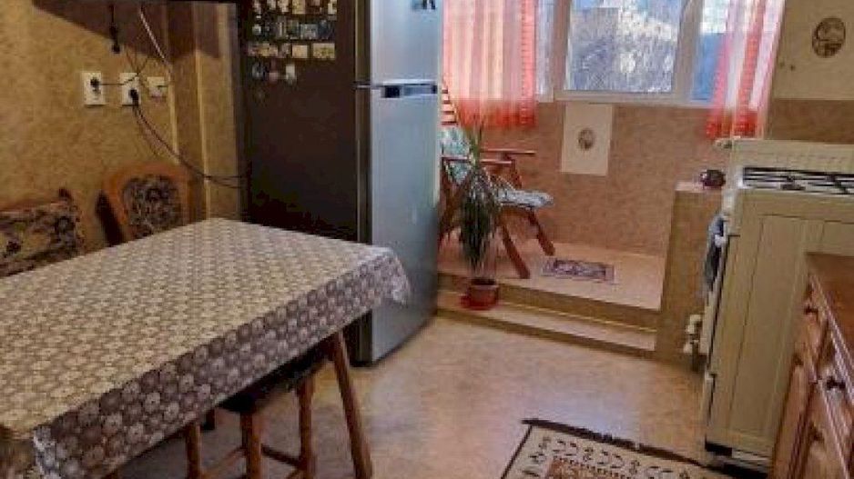 De vanzare Apartament 3 camere Gorjului - Poză 5