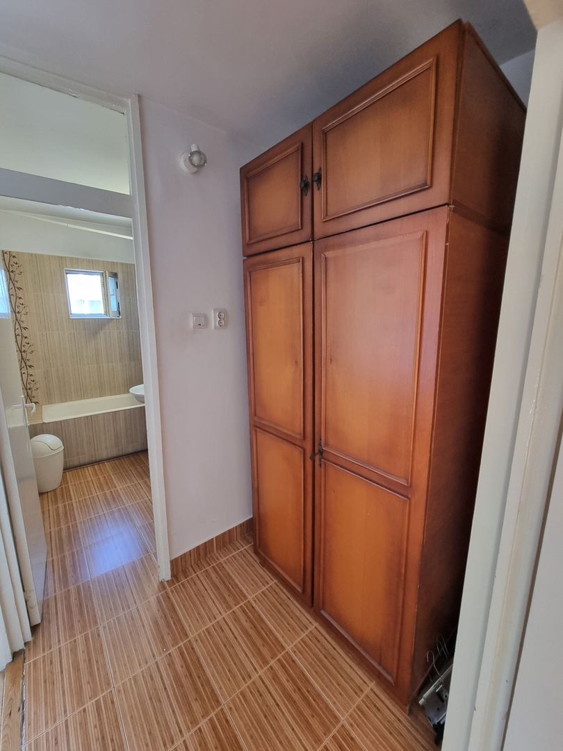 Girocului, et.3, 3 camere, 2 băi, centrală termică proprie - Poză 11