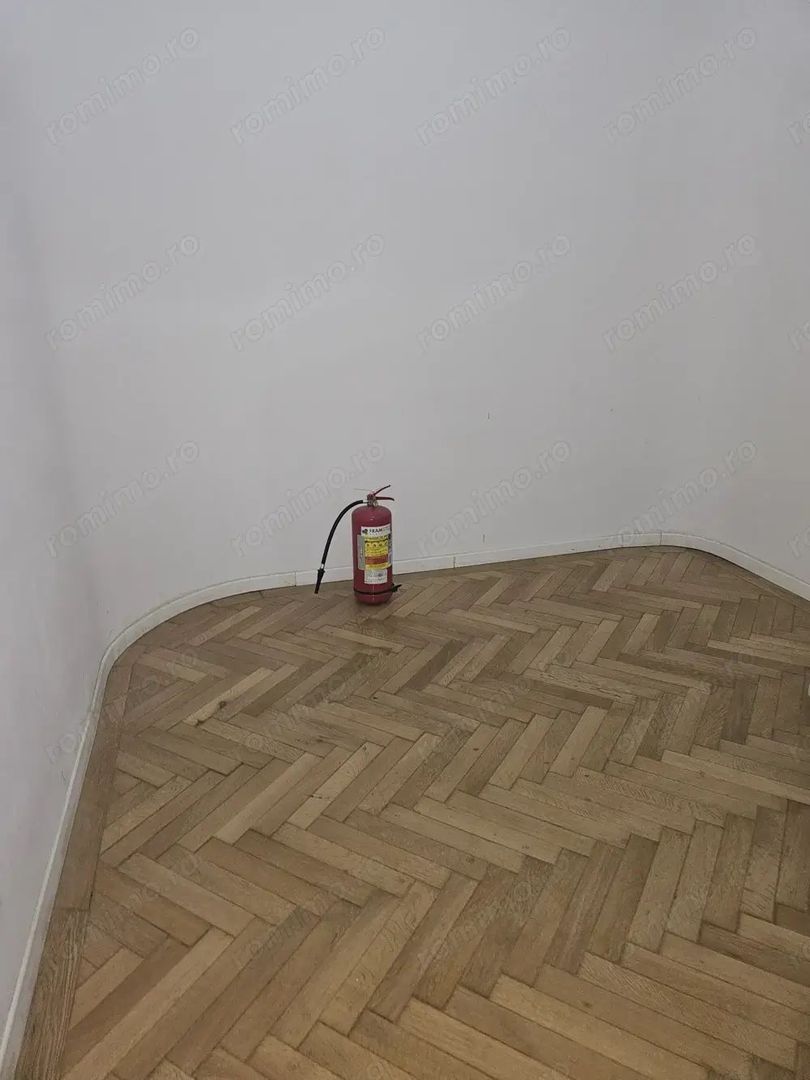 De vanzare Apartament 2 camere cu dosar de consolidare Piata Rosetti - Poză 5