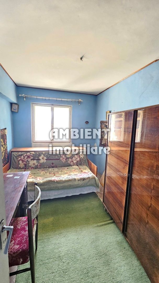 Apartament cu 4 camere, etaj 3, nerenovat, zona ULTRACENTRALA; - Poză 6
