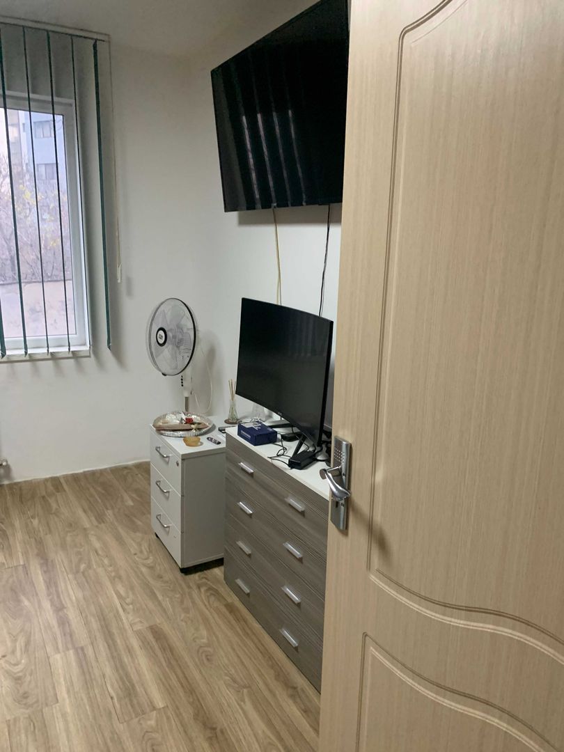 De vanzare apartament 2 camere Pacii - Poză 2