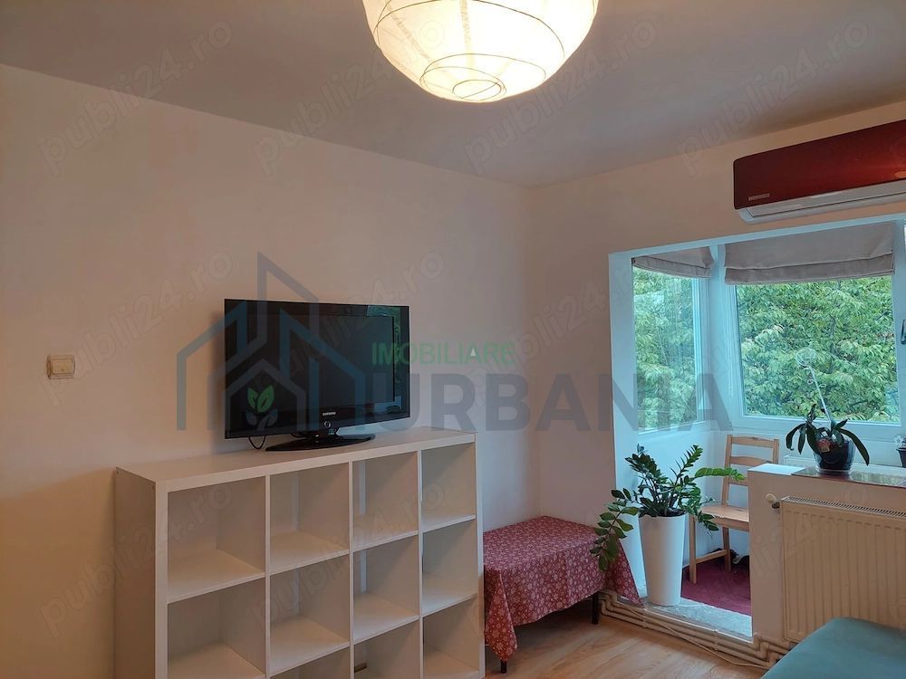 Ofer spre inchiriere un apartament cu 2 Camere. - Poză 3