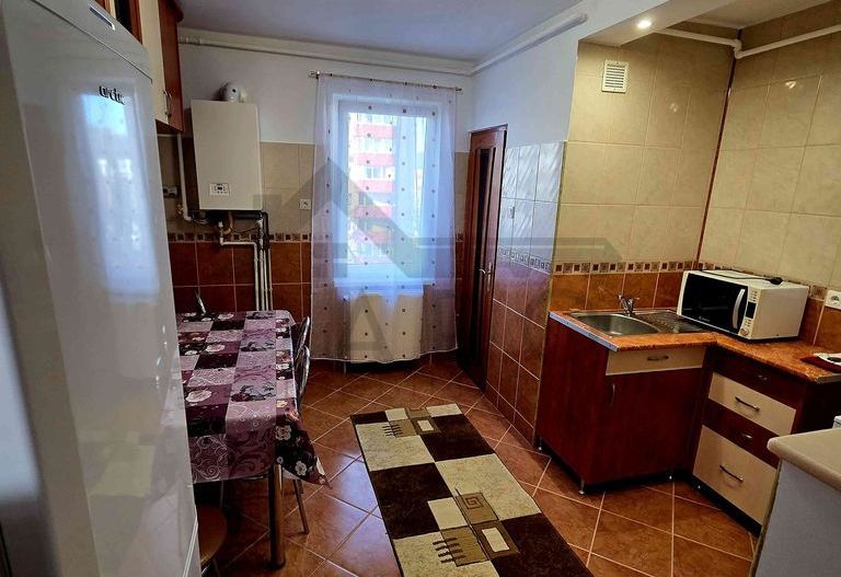 Vând apartament 3 camere - Poză 7
