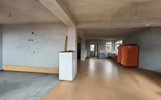 Pensiune de vânzare în Rânca – oportunitate rară lângă pârtia M1 - Poză 16