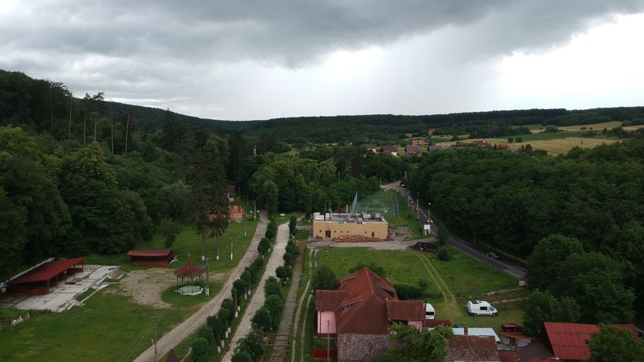 Casă 4camere+teren 719 m²central lângă izvoare de ape minerală Vâlcele - Poză 11