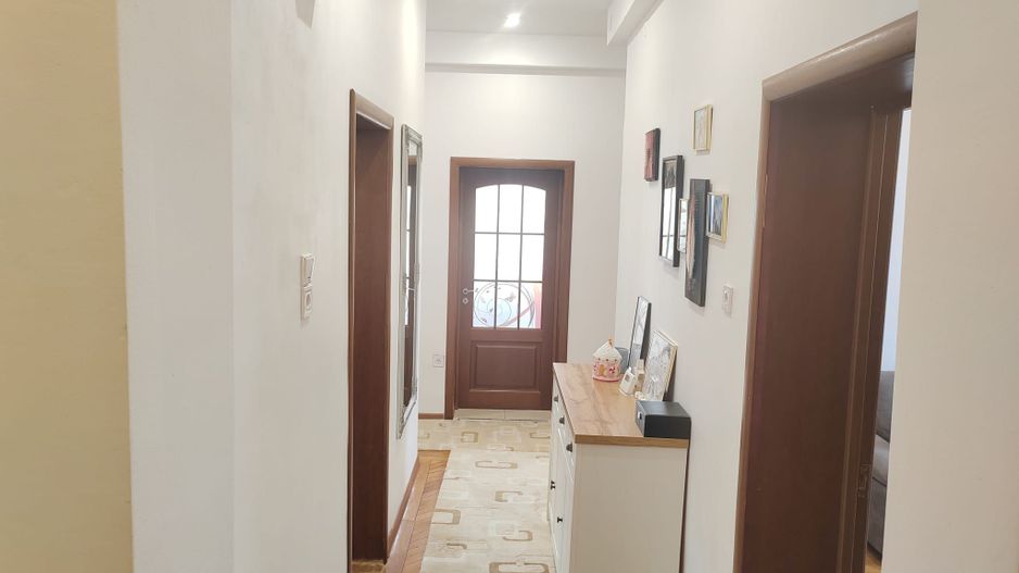 Parcul Carol,imobil versatil rezidential /birouri,parcare si curte - Poză 13