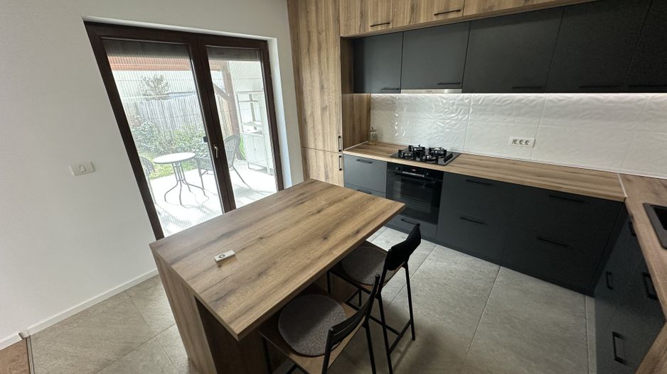 Casa deosebita intr-un cartier privat cu bariera - Poză 14