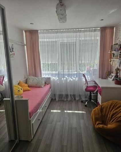 Apartament 3 camere Decomandat - Poză 2