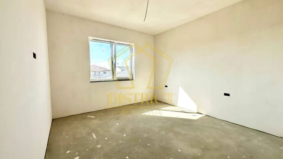 Duplex superb cu 5 camere despartit prin garaj | Dumbravita - Poză 8