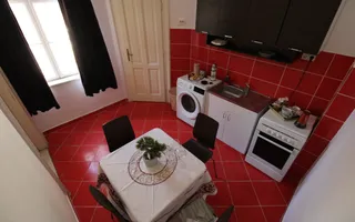 La casa, zona linistita, str Odobescu; camere spatioase, centrala proprie - Poză 14