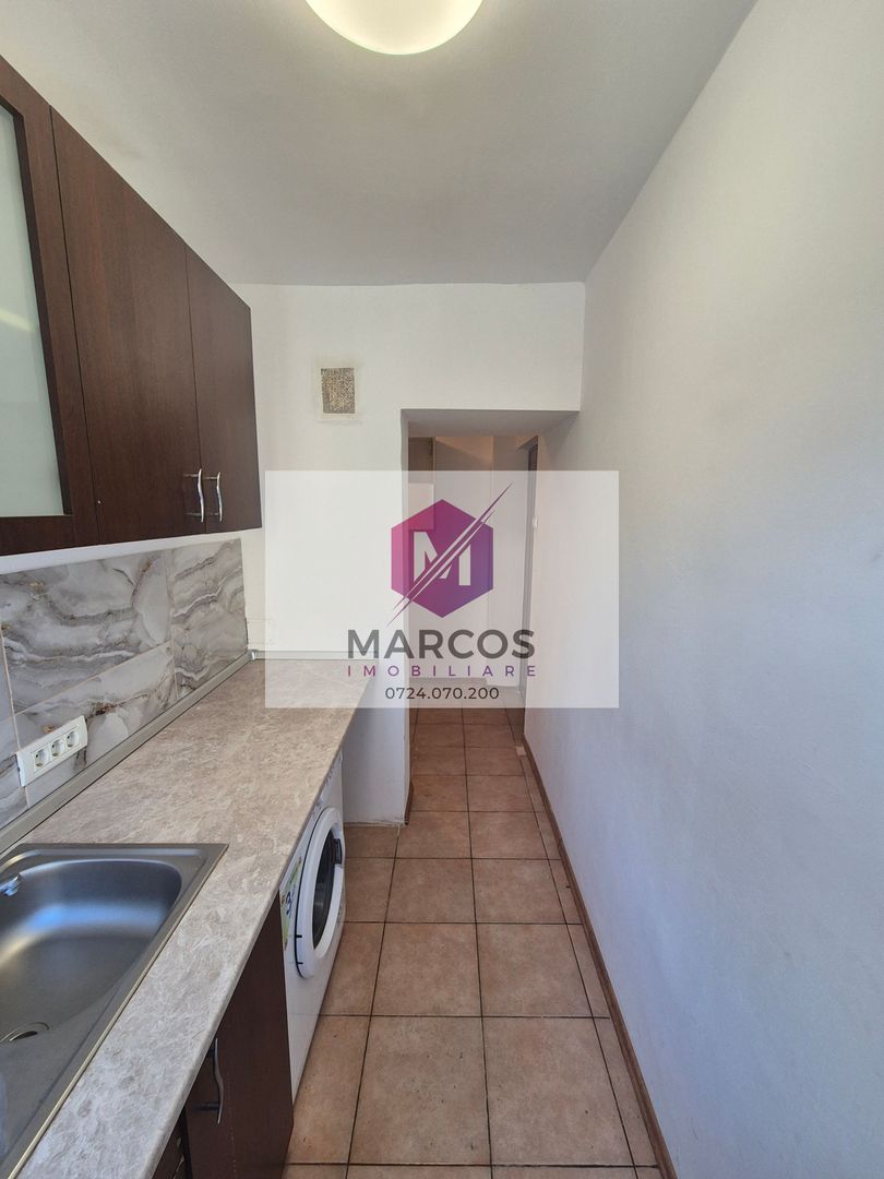 Închiriez apartament 1 camera et.1 Micro 1 - Poză 10