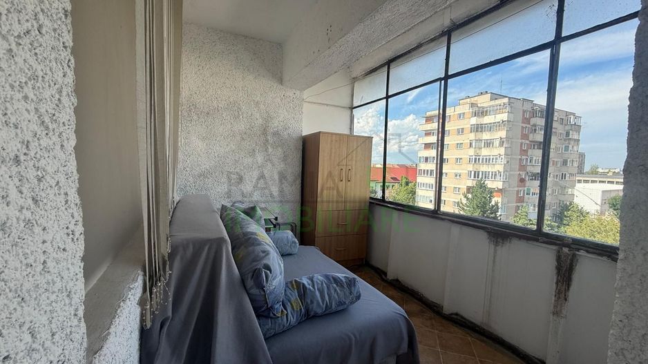 Apartament 3 camere decomandat cu 2 băi în Calea București - Poză 12