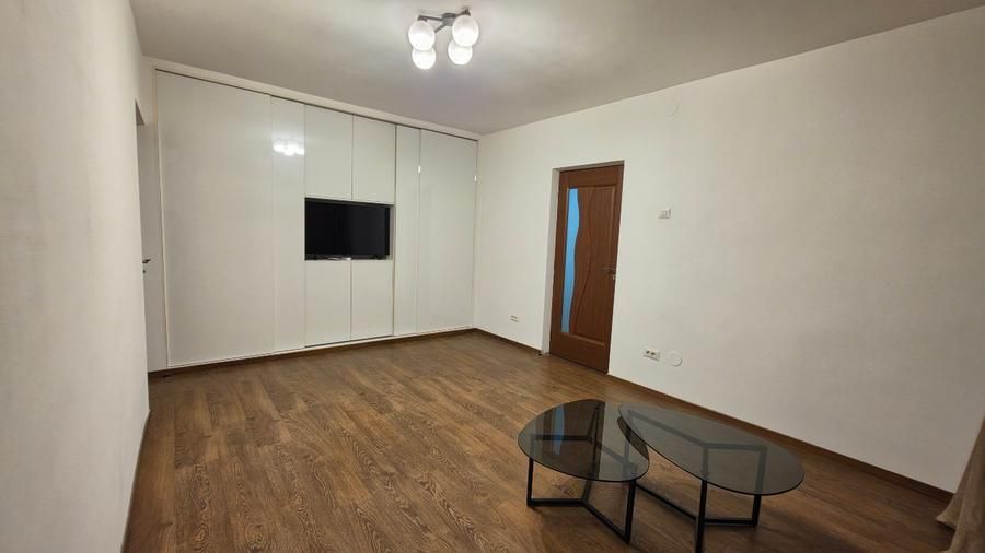 Apartament 3 camere de vânzare Păcii - Poză 2