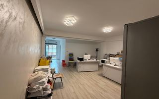De închiriat spațiu pentru birouri – bloc nou, zona centrală - Poză 1
