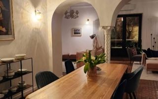 Dacia | Vila interbelică 7 camere | 2 curți amenajate | 4 locuri de parcare - Poză 4