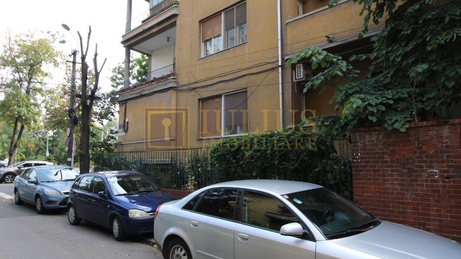 5 minute de mers pe jos de UMFT,  apartament foarte spatios - Poză 12