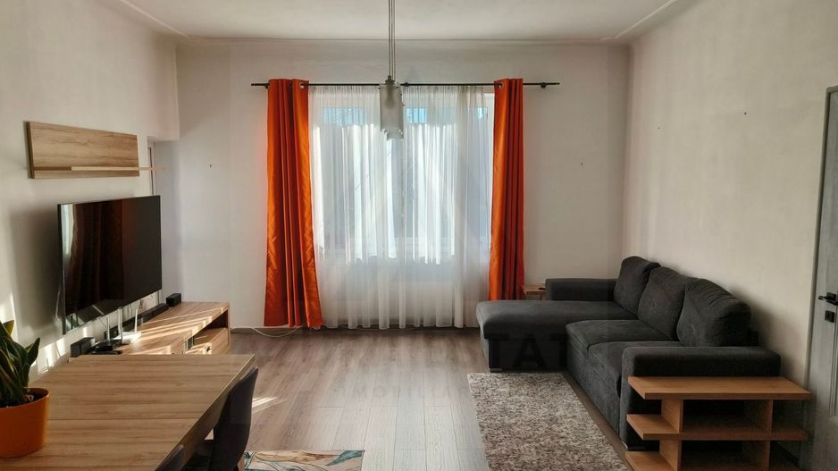 Apartament 4 camere 111 mp utili garaj si teren 458 mp zona Centrala - Poză 3