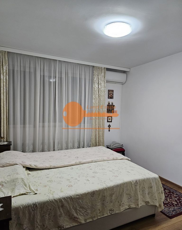 2 camere la 400m de metrou Favorit - Poză 4