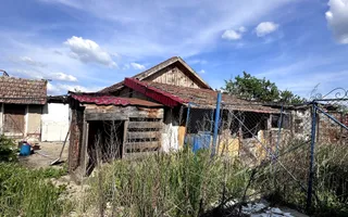 Casa cu anexe si pivniță | Teren intravilan generos | Sannicolau Roman - Poză 21
