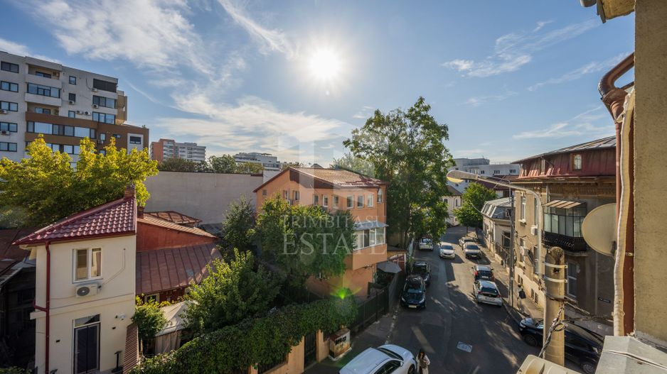 Zona C Calarrasilor ,apartament în imobil interbelic - Poză 2