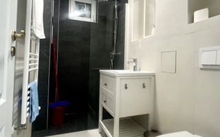 Un apartament primitor si modern, situat in zona Ultracentrală - Piața Victoriei - Poză 15