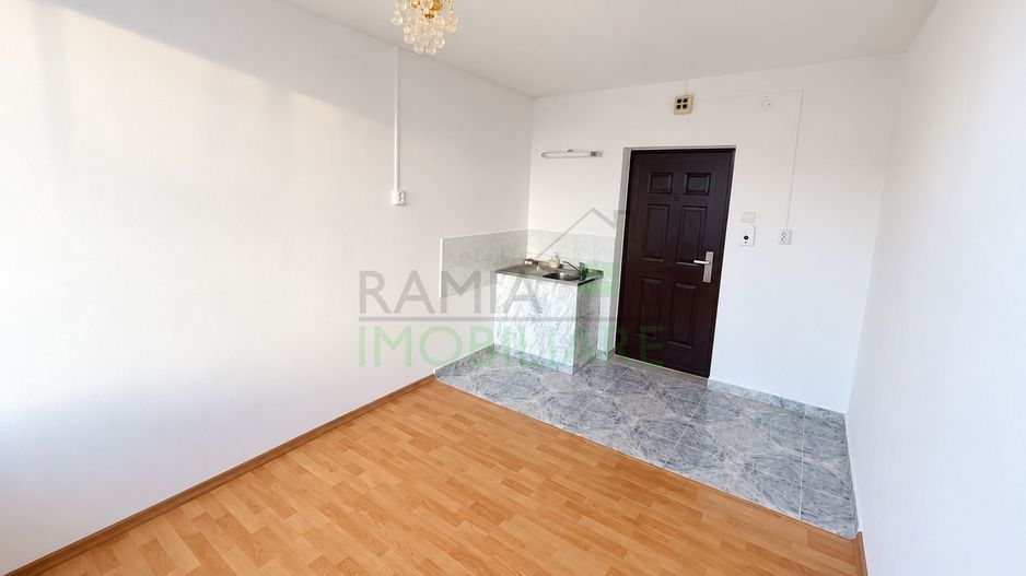 Garsoniera tip Cameră Tractorul, etaj intermediar - Poză 3