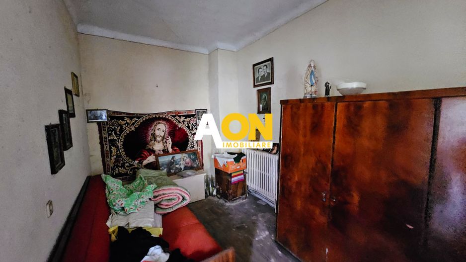 Casa veche, 5 camere, 287 mp teren, zona Prefectura. Necesita renovare - Poză 15