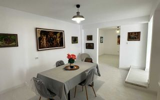 Casa deosebita  D+P+E+M zona centrala - Poză 5