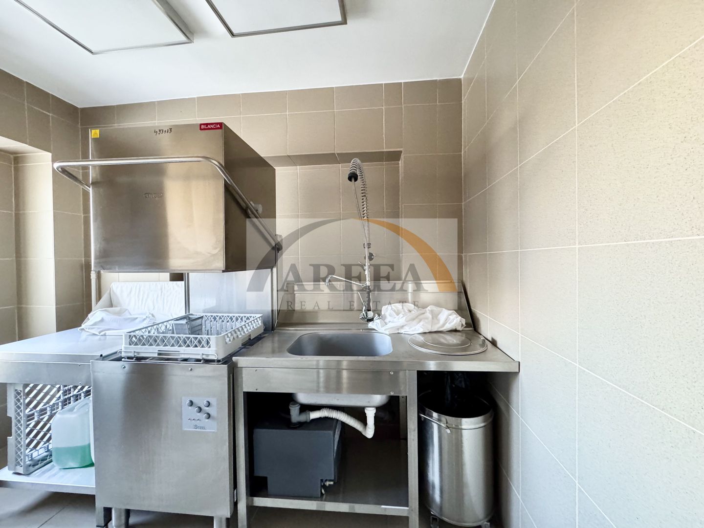 AFACERE - HOTEL (SEMI)RENOVAT de 4 etaje - Floreasca-Barbu Vacarescu - Poză 20