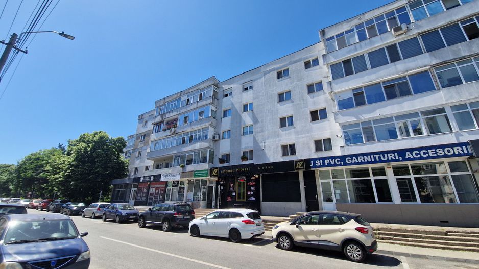 Apartament 4 camere | Zona Exercițiu, Strada Banat - Poză 1
